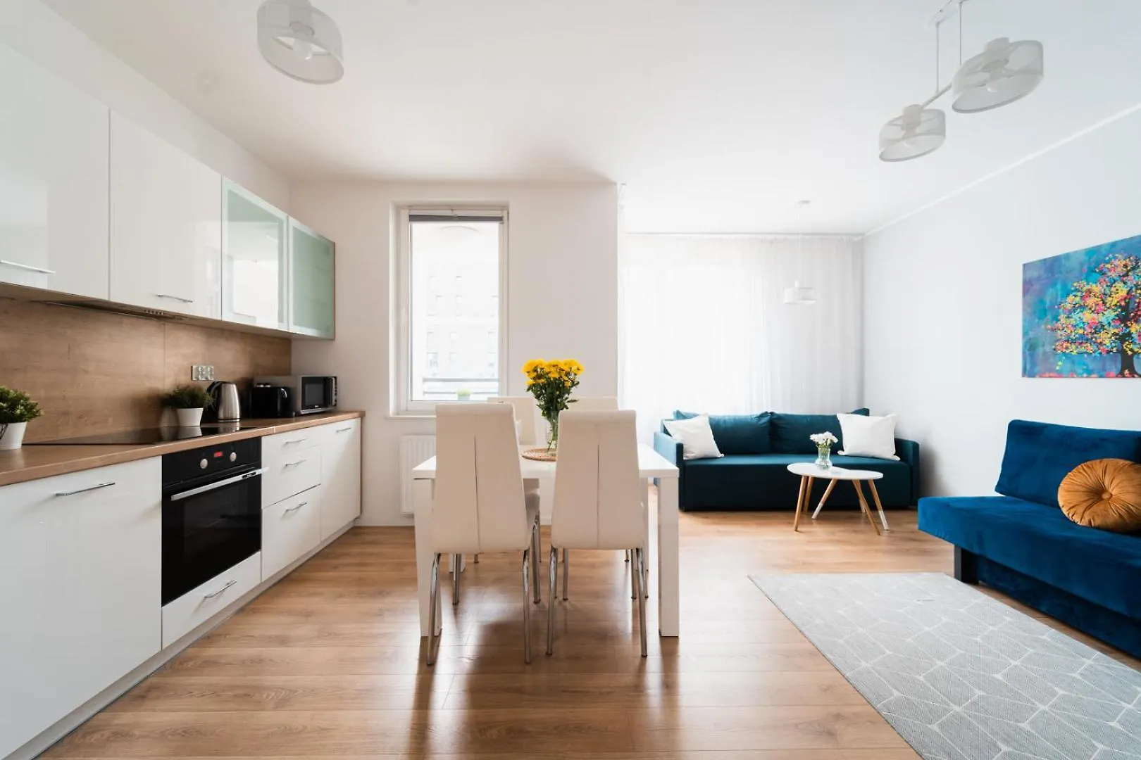 Nice Apartment - Near Sky Tower - Private Parking Wroclaw